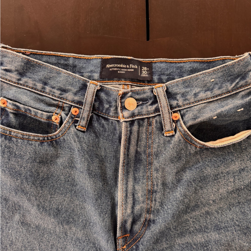 Abercrombie & Fitch Men's Medium Blue Authentic Rigid Denim Baggy Jeans (28x30)
